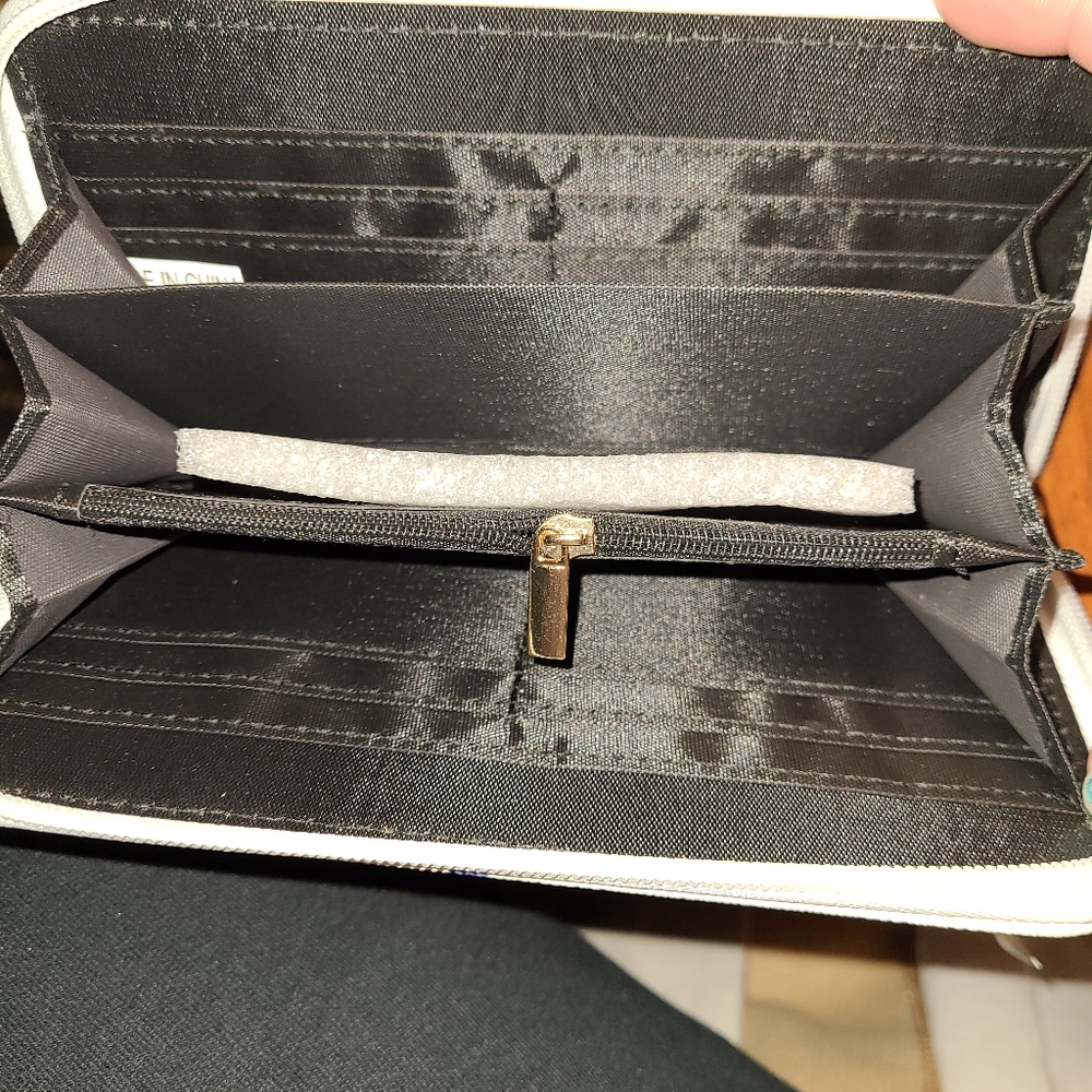 Wallet - Picture 2 of 2